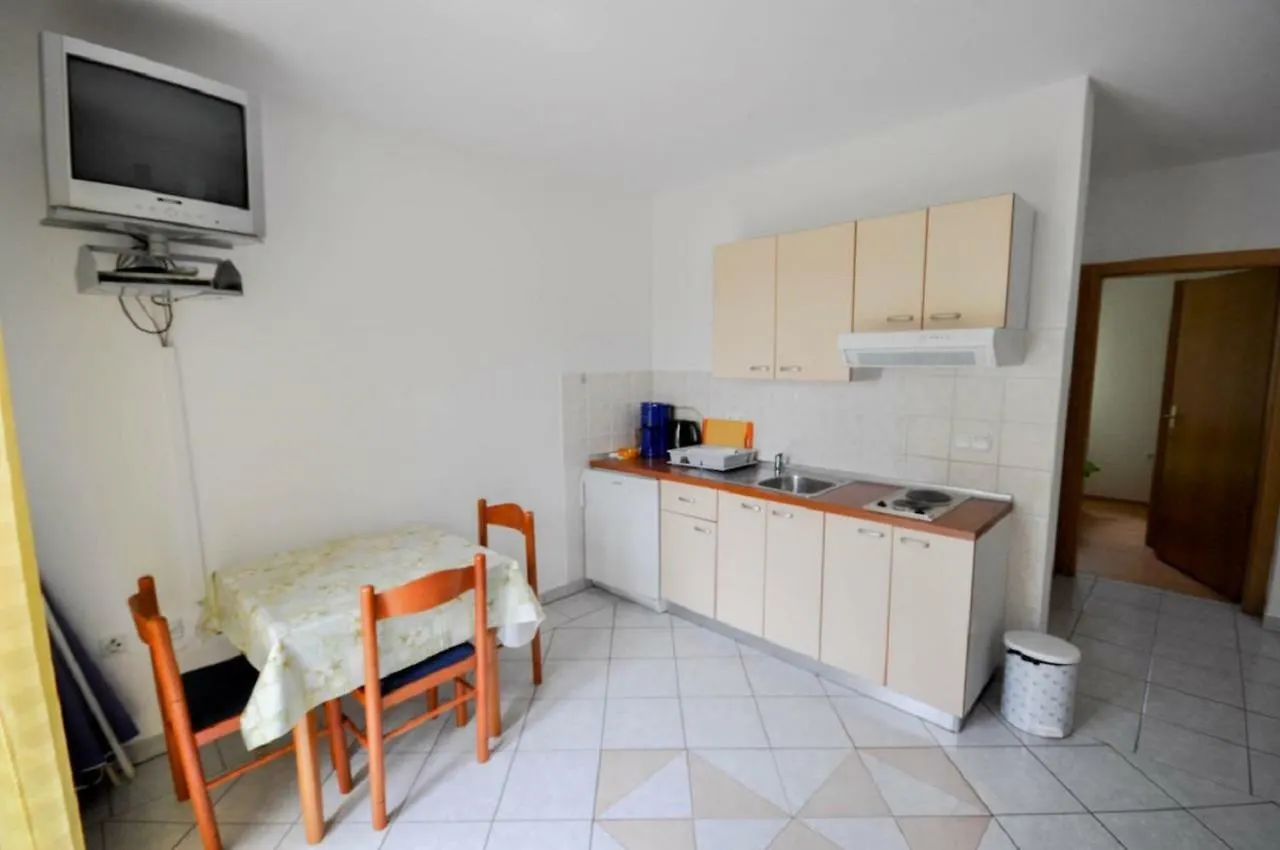 Ana M Apartments Novigrad Istria