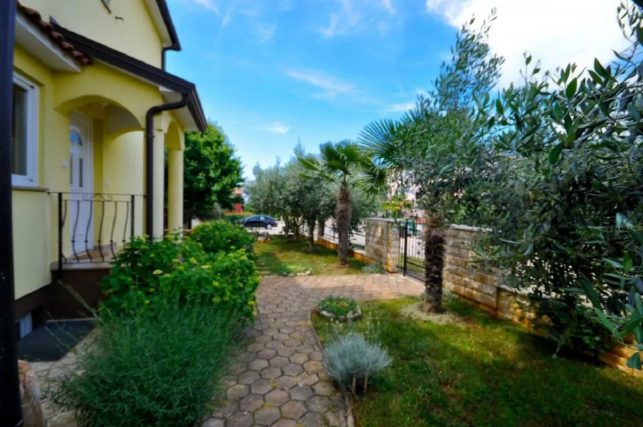 Ana M Apartments Novigrad Istria